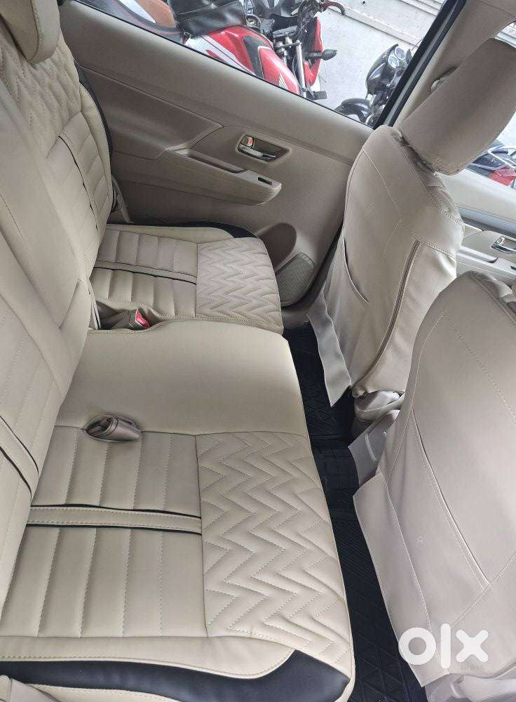Maruti Suzuki Ertiga Vxi Shvs At, 2025, Petrol