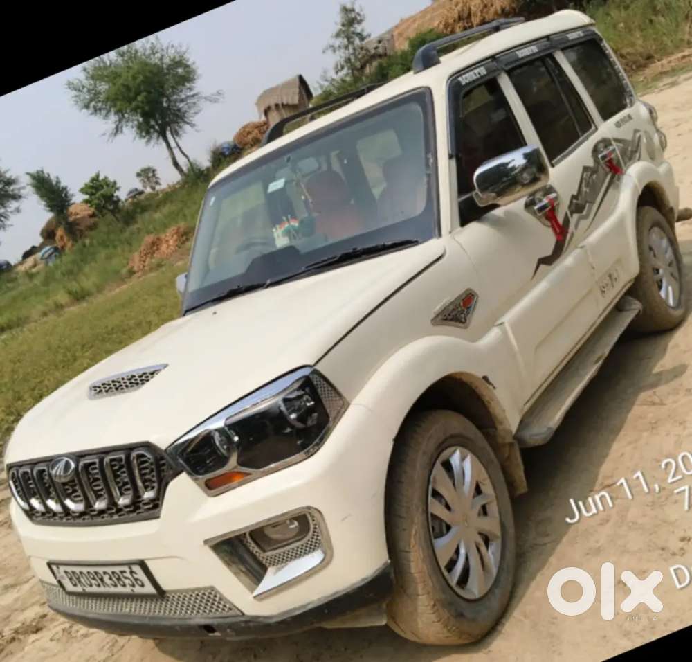 Mahindra Scorpio 1.99 S4 2015