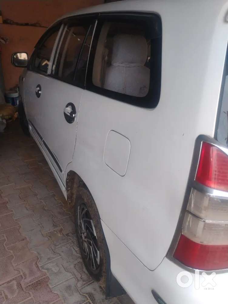 Toyota Innova 2010 Diesel Well Maintained