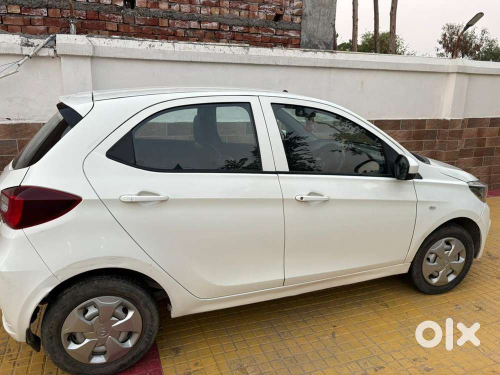 Tata Tiago Petrol 2023