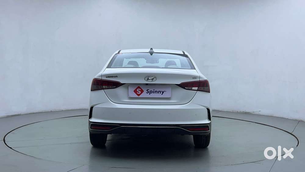 Hyundai Verna 1.5 Sx Ivt, 2022, Petrol