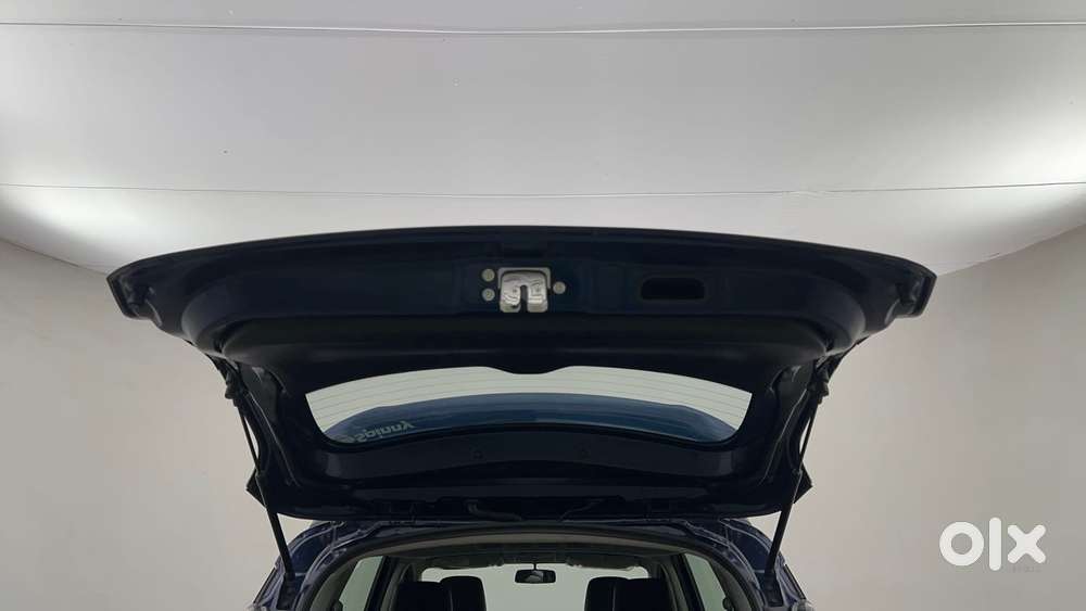Maruti Suzuki Xl6 1.5 Alpha Plus At, 2024, Petrol