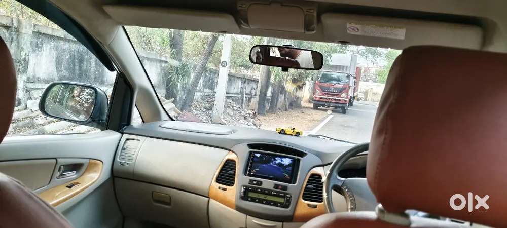 Toyota Innova 2010