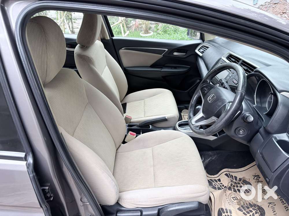 Honda Jazz V Automatic, 2016, Petrol