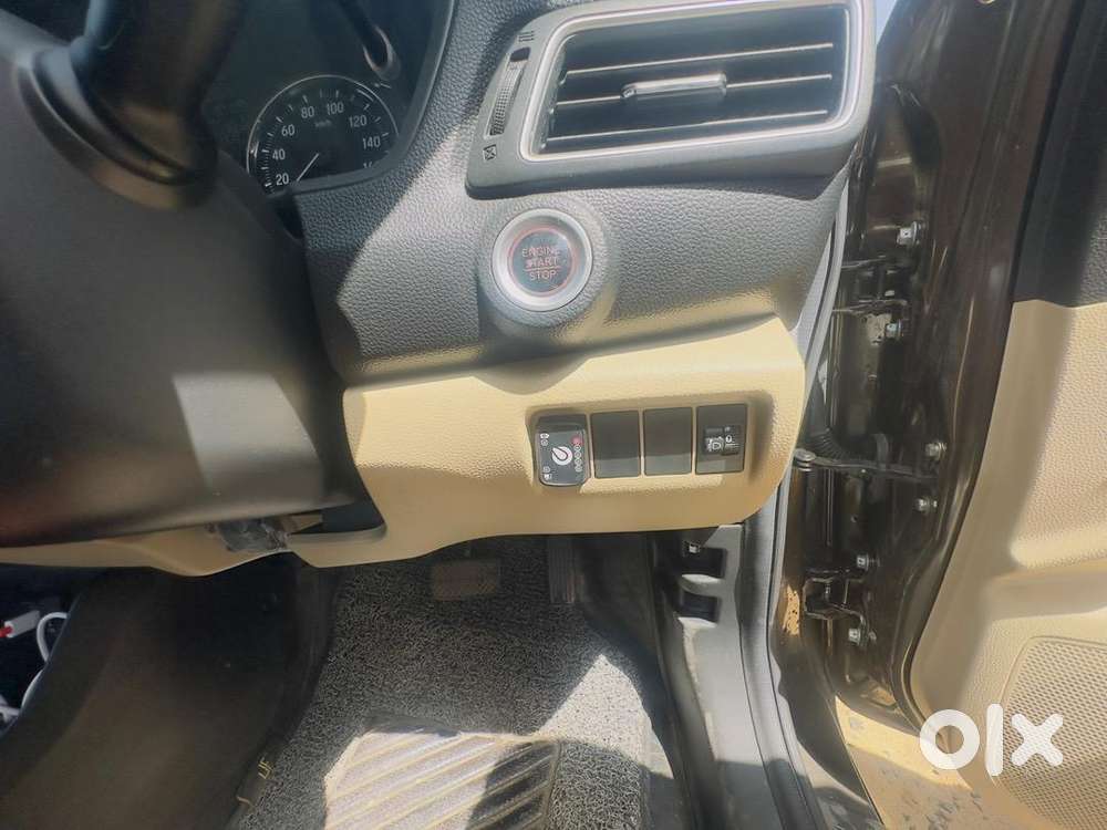 Honda Amaze 2nd Gen 2024 Petrol + Cng Well Maintained