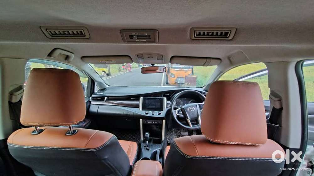 Toyota Innova Crysta 2.8 G+ Automatic
