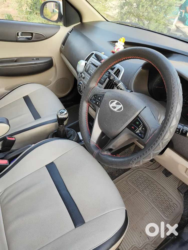 Hyundai I20 2013 Diesel 103000 Km Driven Well Maintained.