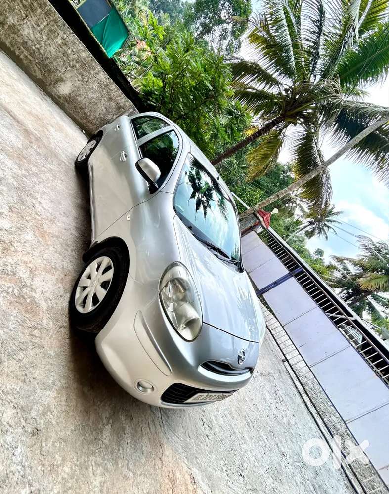 Nissan Micra Active 2011 Variant