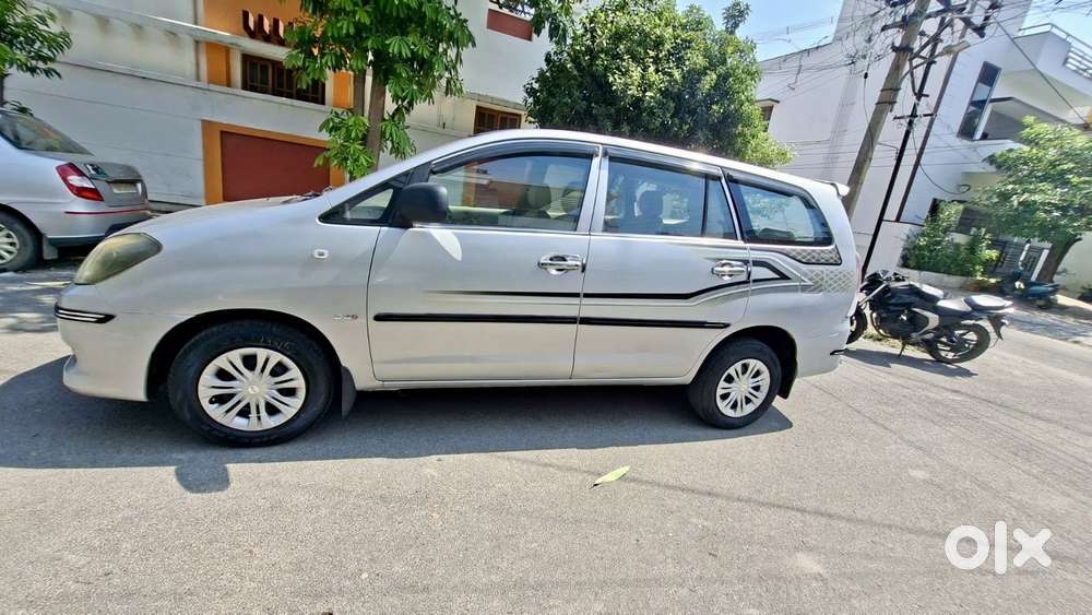 Toyota Innova 2.5 Gx 7 Str Bs-iii, 2009, Diesel