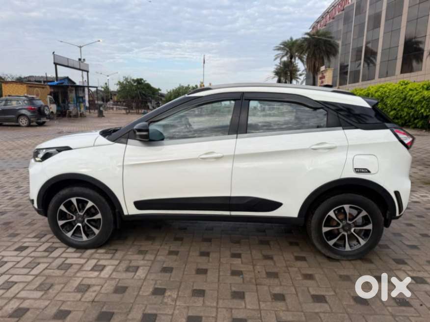 Tata Nexon 1.2 Revotron Xz Plus, 2020, Petrol