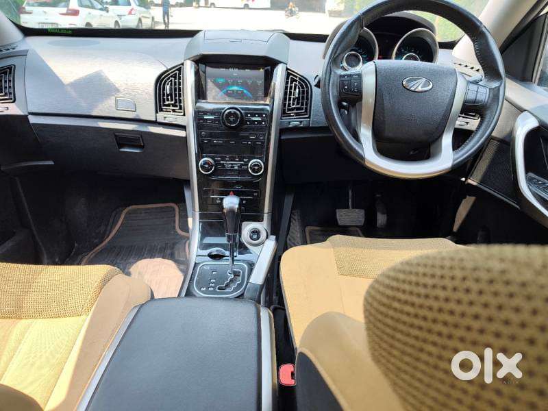 Mahindra Xuv500 W9 At 1.99, 2020
