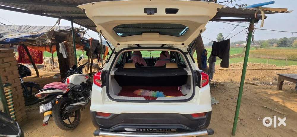 Mahindra Xuv300 2023 Diesel Well Maintained