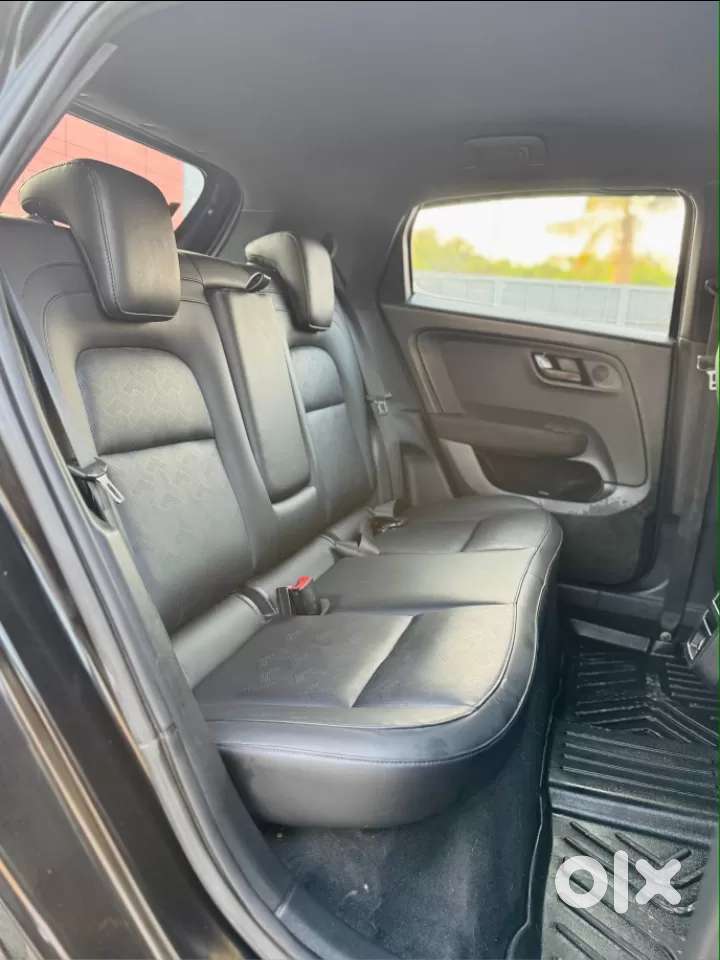 Tata Altroz 1.2 Xz Plus Dark Edition, 2022, Petrol