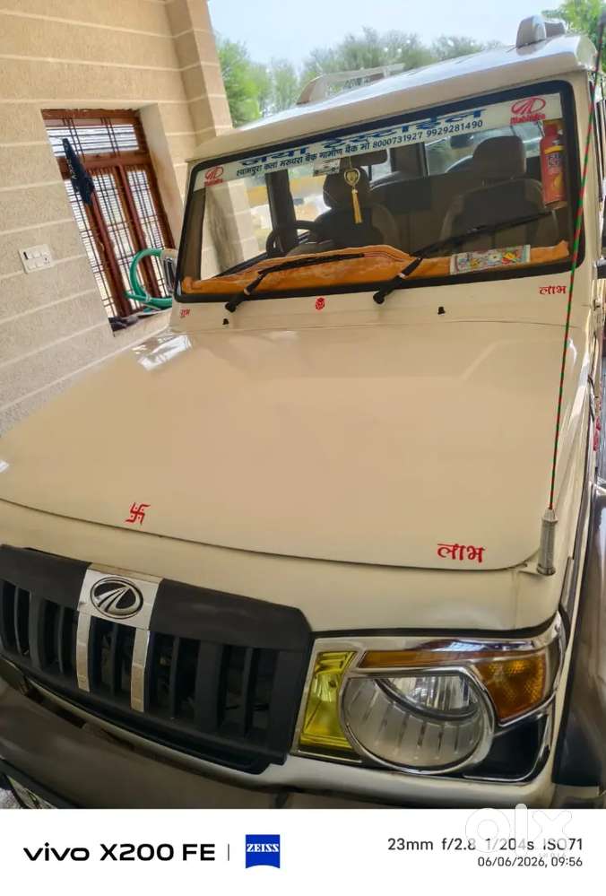 Bolero 9 Seater Plus