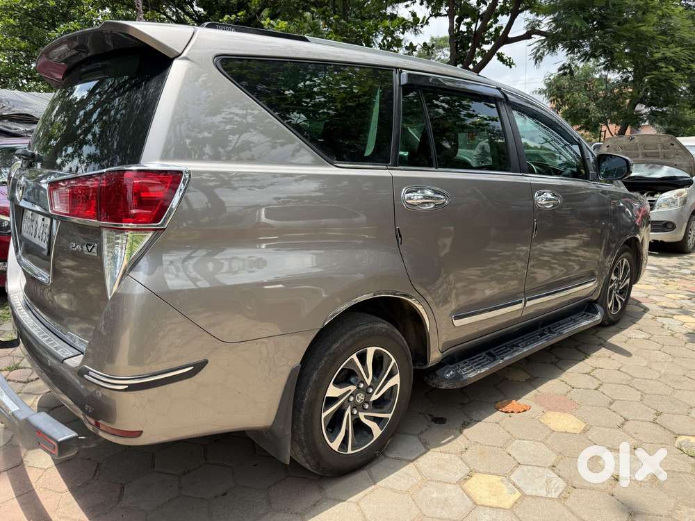 Toyota Innova Crysta [2020-ongoing] 2.4 Vx 7 Str, 2024, Diesel