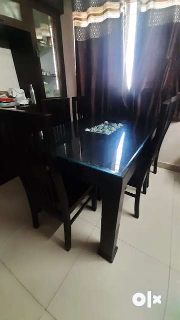 Dining table set 6 seater deals olx