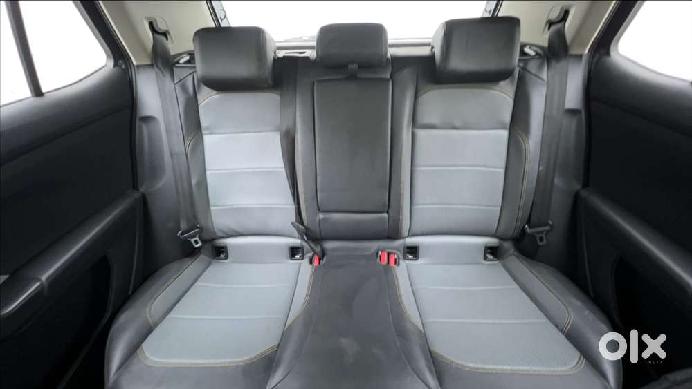 Skoda Kushaq 1.0 Tsi Style, 2022, Petrol