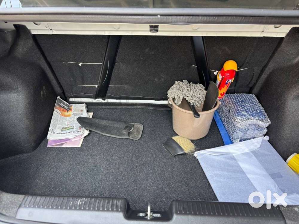 Maruti Suzuki Swift Dzire Vxi Optional, 2025, Petrol