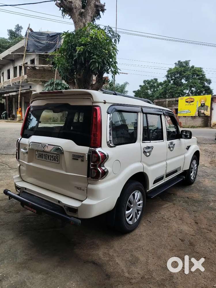 Mahindra Scorpio Classic 2022( October )diesel Manual Year 9 Seater