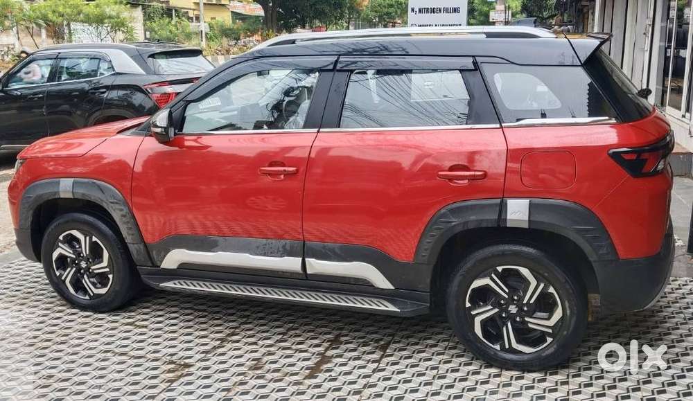 Maruti Suzuki Brezza 1.5 Zxi Smart Hybrid Dual Tone, 2023, Petrol