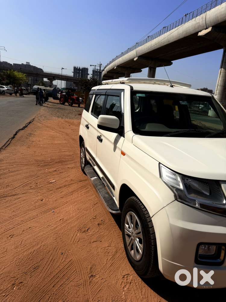 Mahindra Tuv 300 2018 Diesel Well Maintained