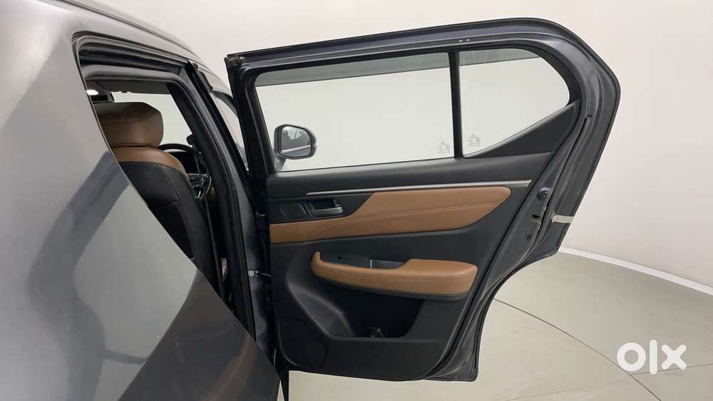 Honda Elevate Zx Mt, 2024, Petrol