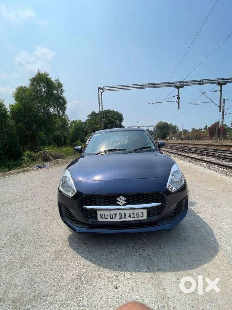 Maruti Suzuki Swift 1.2 Lxi (o), 2023, Petrol