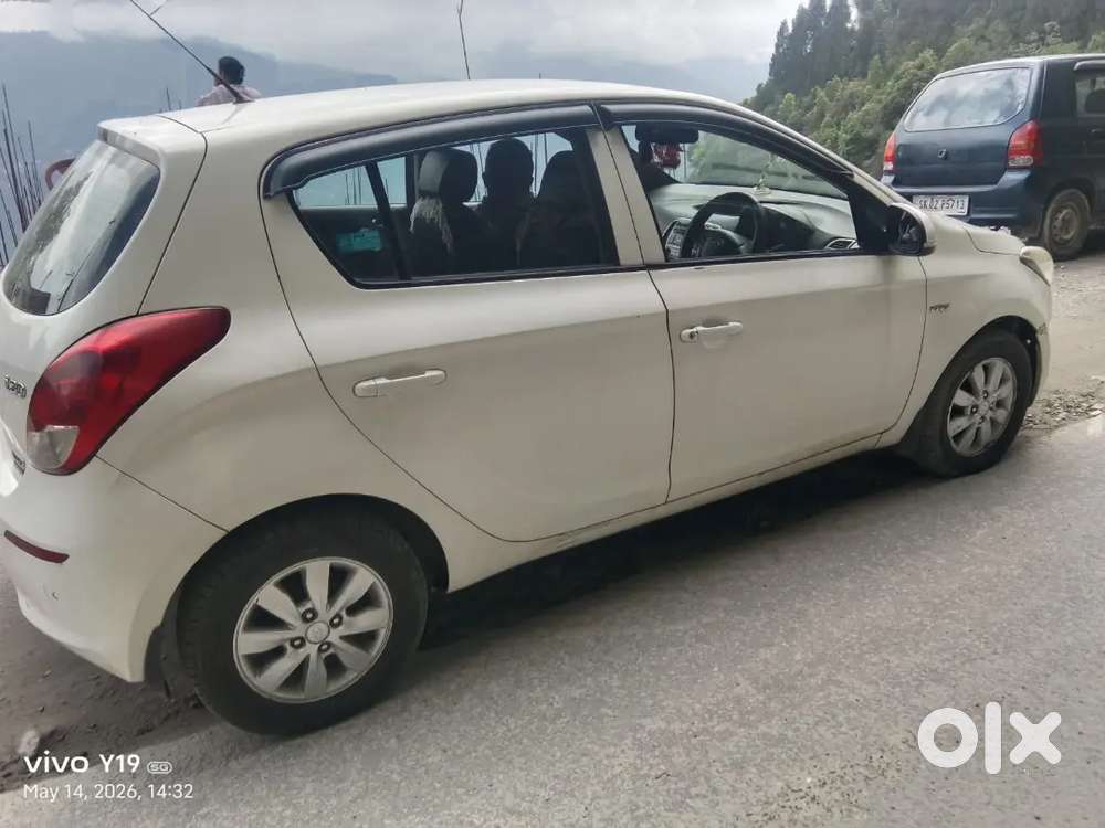 Hyundai I20 2013 Petrol 450000 Km Driven Abs