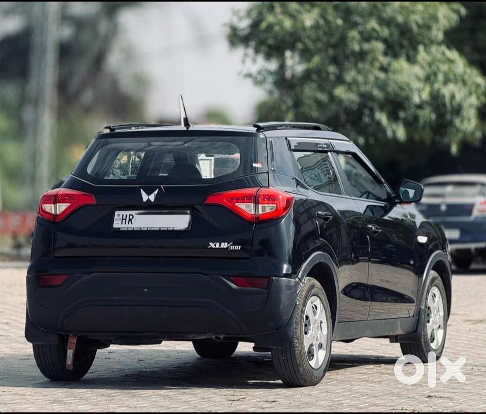 Mahindra Xuv300 W6 Diesel, 2023, Diesel