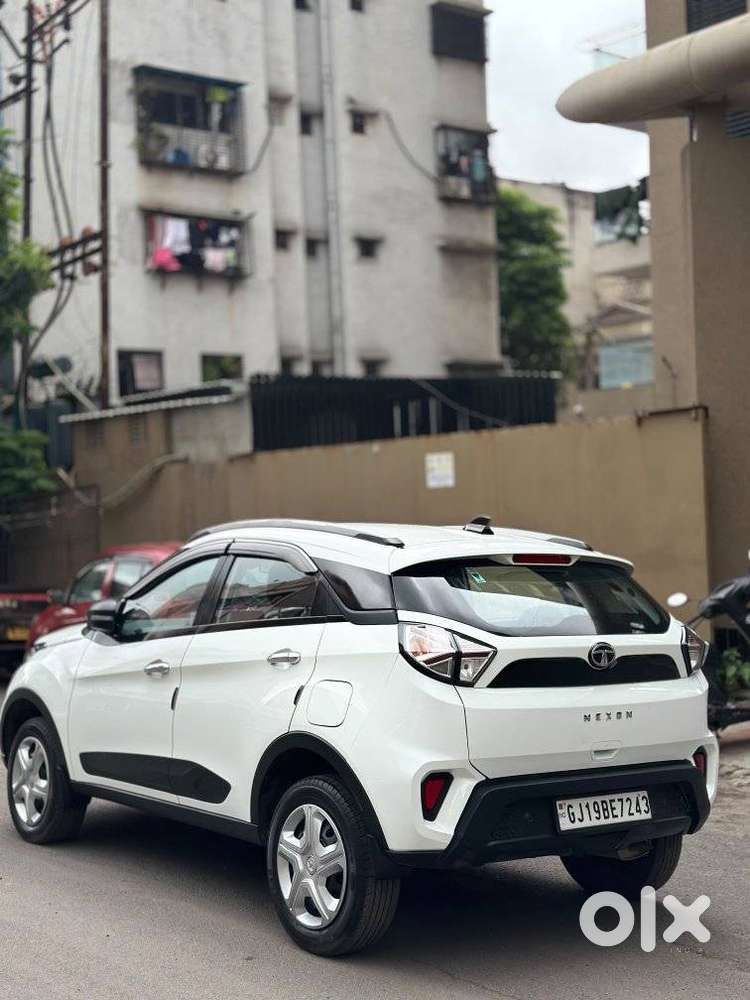 Tata Nexon, 2023, Petrol