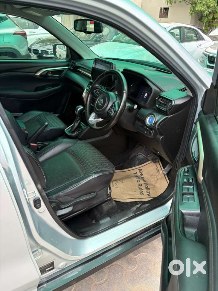 Maruti Suzuki Grand Vitara 1.5 Alpha Smart Hybrid At, 2022, Petrol
