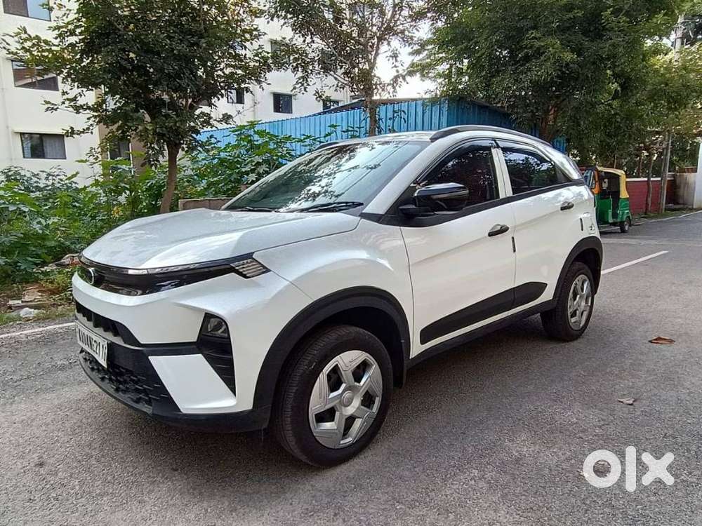 Tata Nexon Fearless Plus (ps) 1.2 Petrol Dca (adas), 2024, Petrol