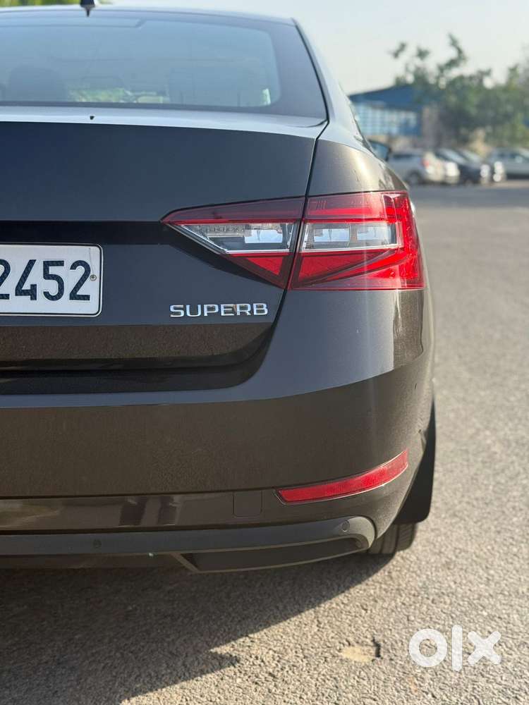 Skoda Superb Style 1.8 Tsi At, 2018, Petrol