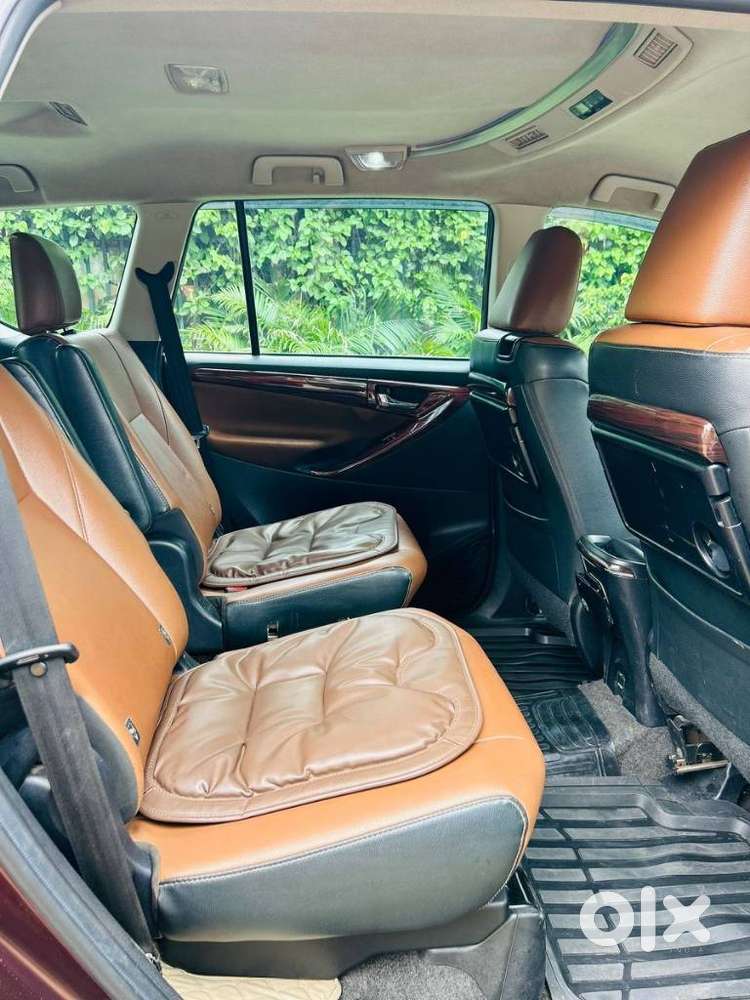 Toyota Innova Crysta, 2022, Petrol