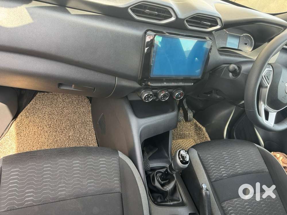 Nissan Magnite Petrol 2025