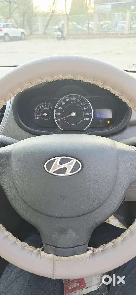 Hyundai I10 2013 Petrol Well Maintained Genuine 23000 Kilometer