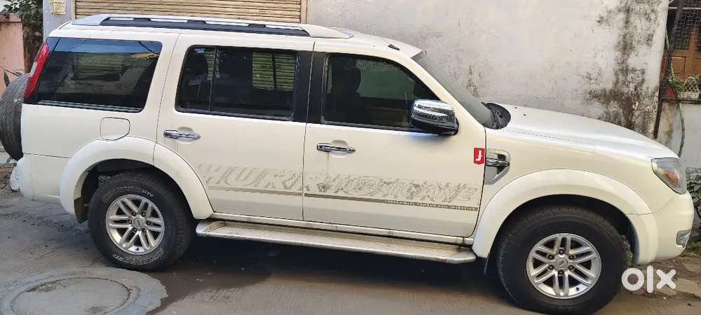 Ford Endeavour 2012
