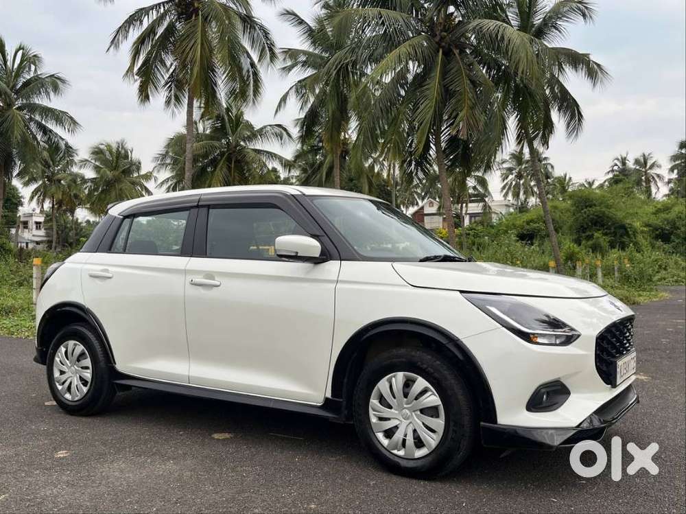Maruti Suzuki Swift Vxi + Manual, 2024, Petrol