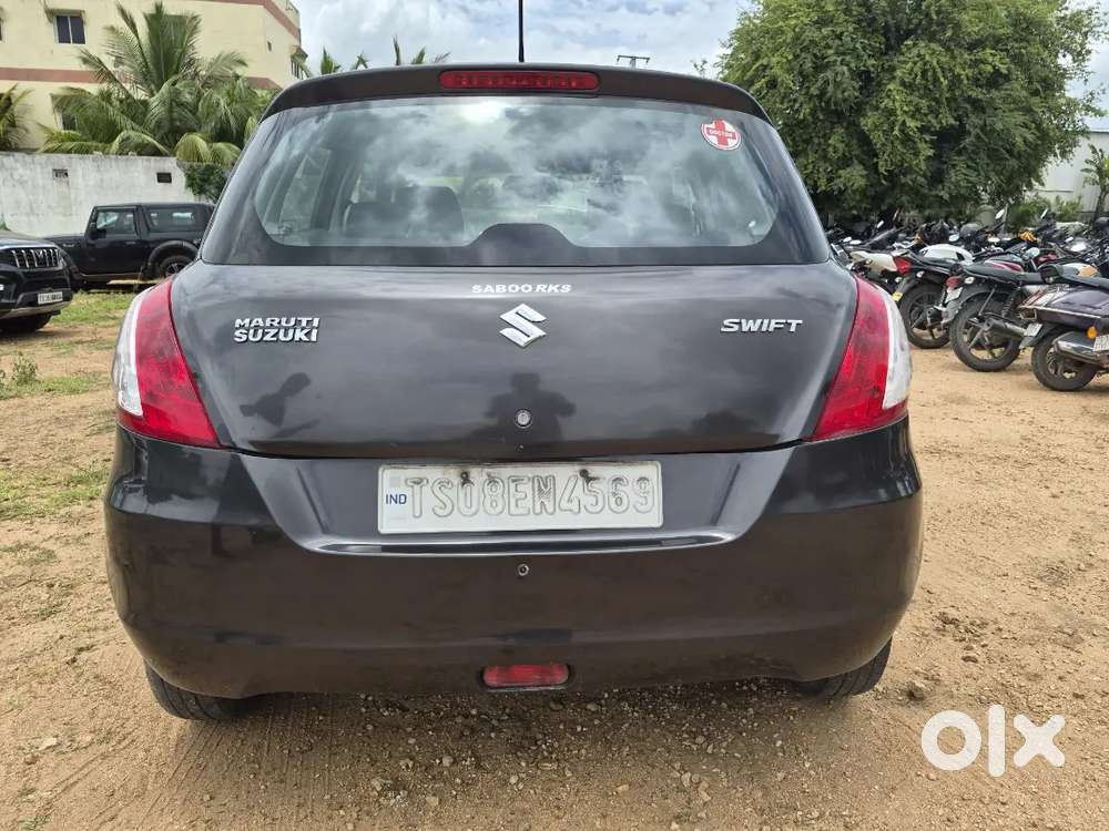 Maruti Suzuki Swift Lxi 2015