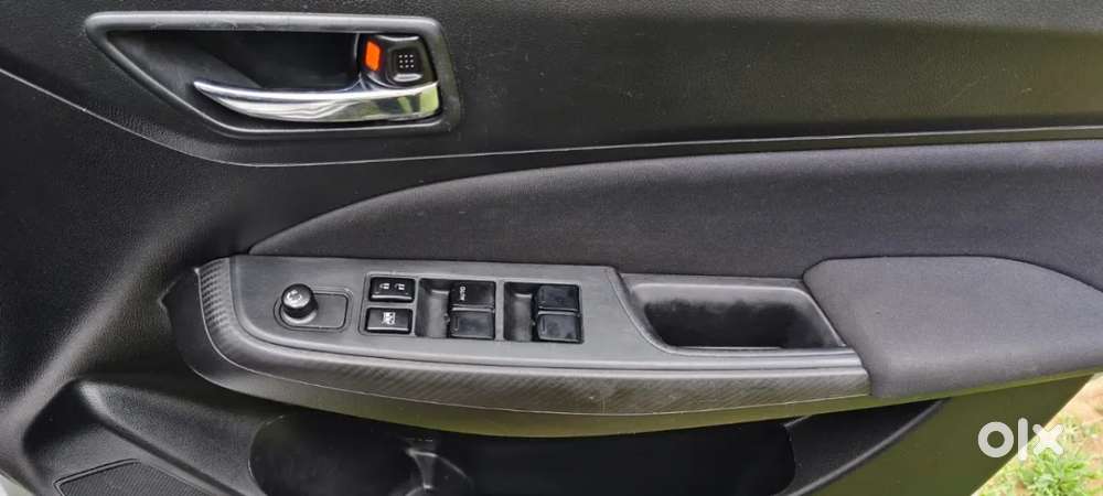 Maruti Suzuki Swift Vxi, 2023, Petrol
