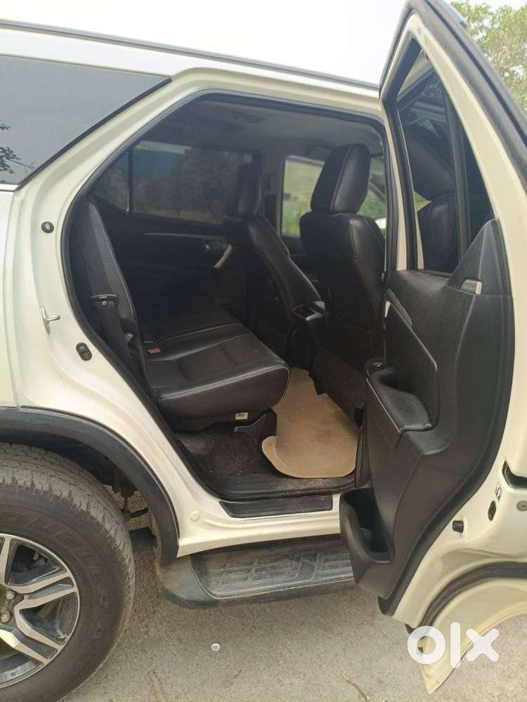 Toyota Fortuner 4x2 At 2.8 Diesel, 2021, Diesel