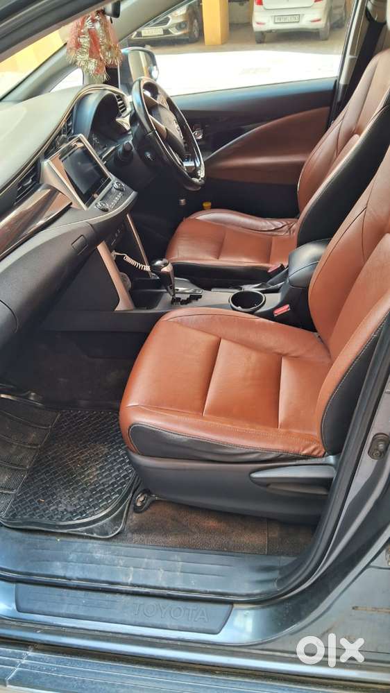 Toyota Innova Crysta 2.8z Automatic, 2017, Diesel