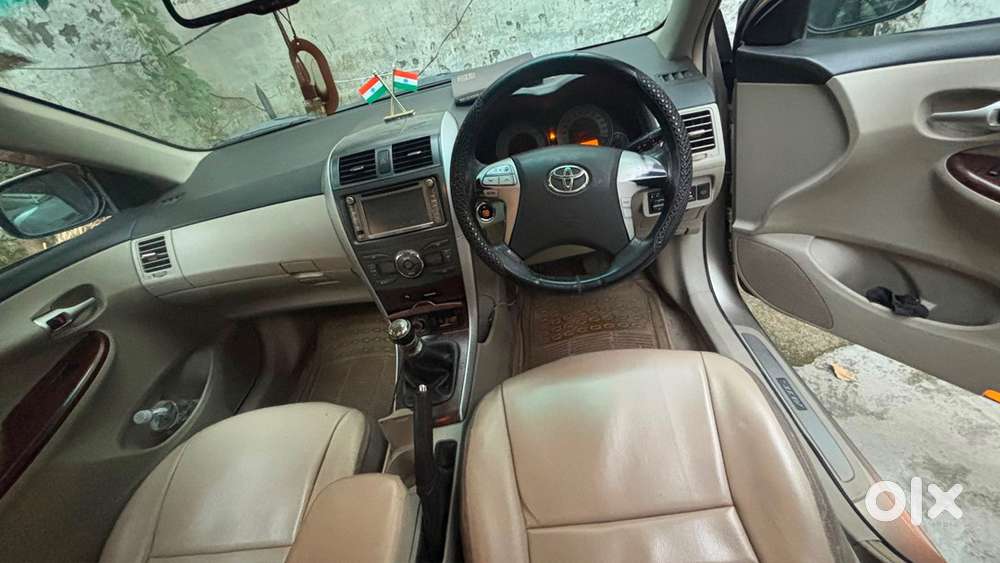 Toyota Corolla Altis 2011 Year