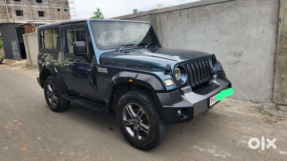 Mahindra Petrol 2021 Car