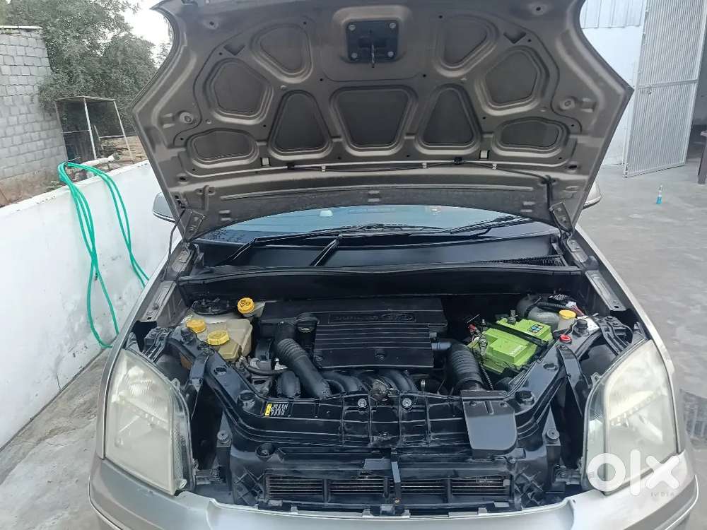 Ford Fusion 2005 Petrol 85000 Km Driven