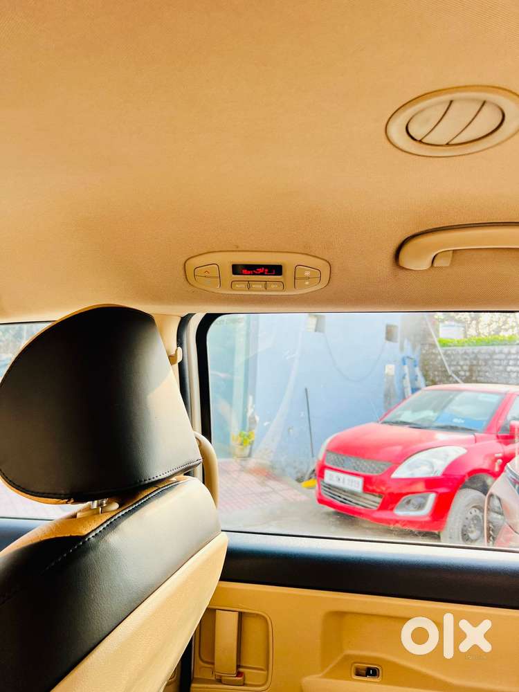 Kia Carnival Premium, 2021, Diesel