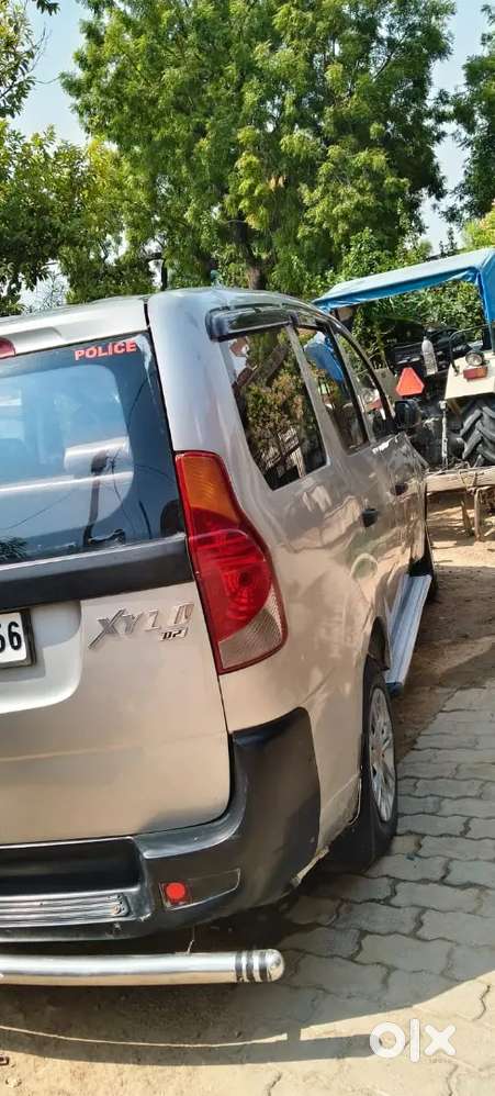 Mahindra Xylo D2 2012