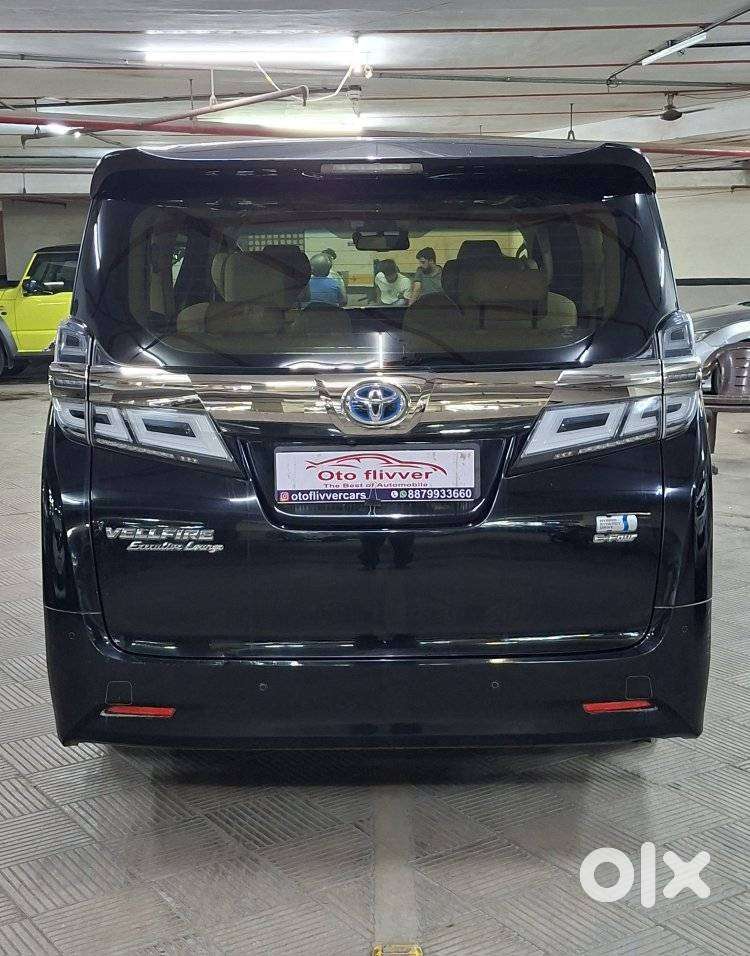 Toyota Vellfire 2.5 Hybrid, 2022, Petrol