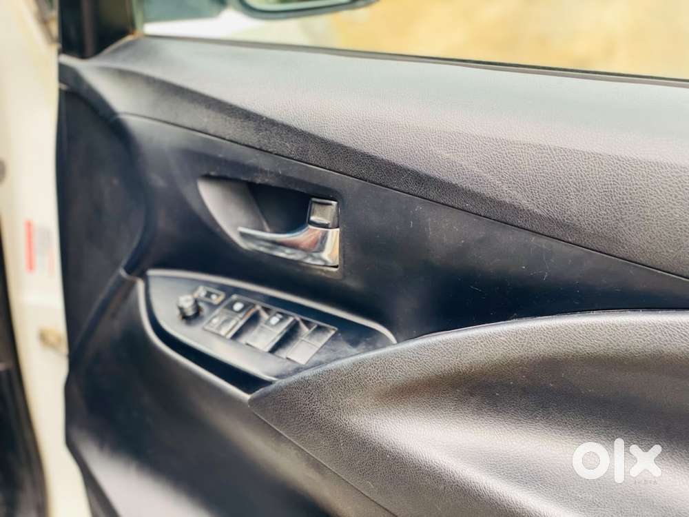 Toyota Innova Crysta [2020-ongoing] 2.4 Gx 7 Str, 2023, Diesel