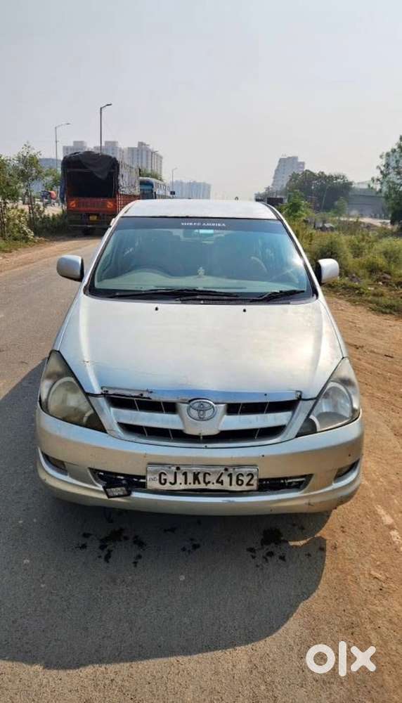 Toyota Innova 2010